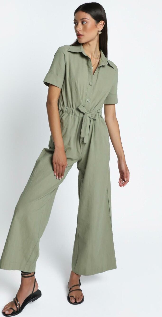 NWT Showpo Marinie Khaki Green Utility Cargo Belted Wide Leg Jumpsuit Size 6